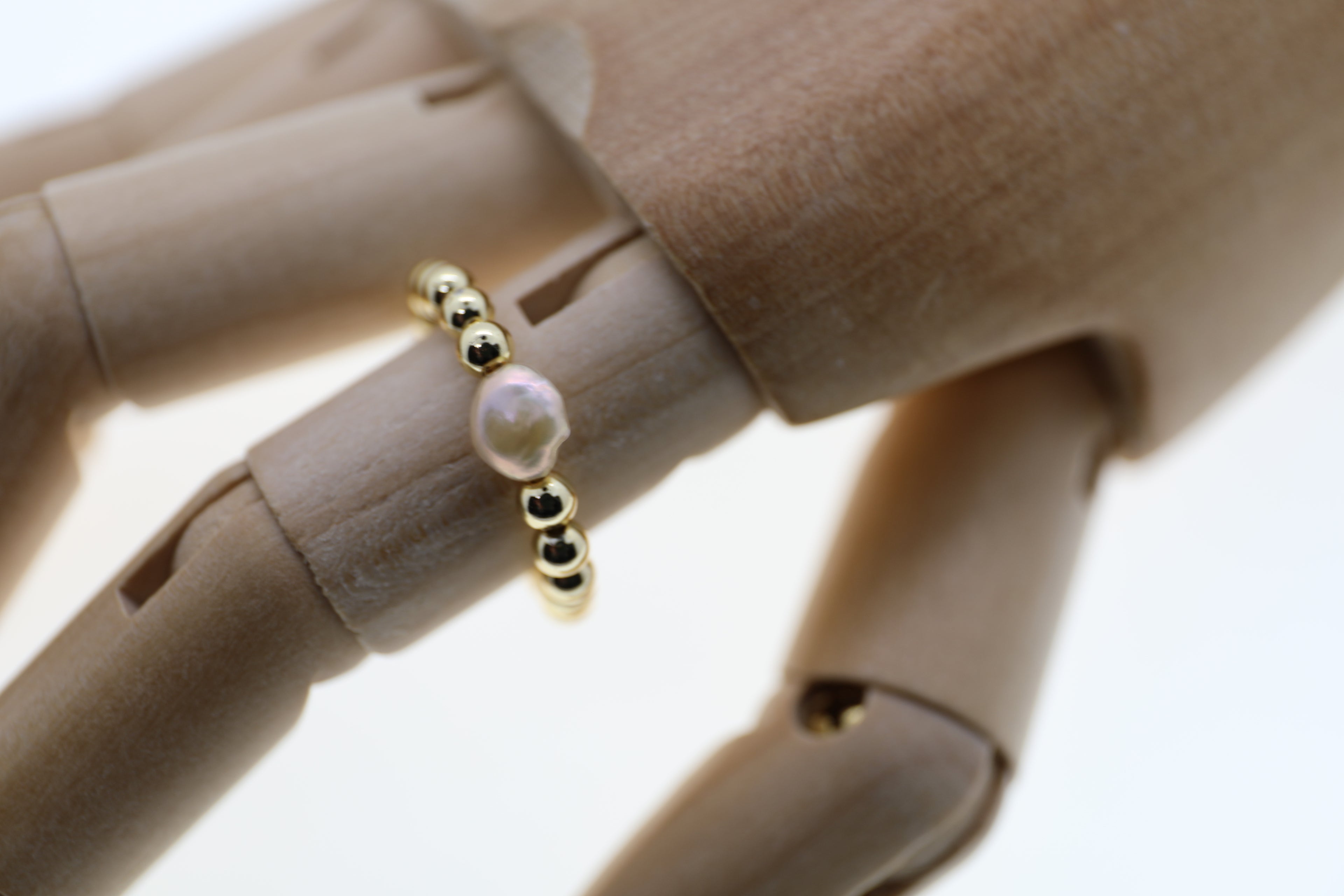 Hämatitperlen, Süßwasserperle und Silberkugel