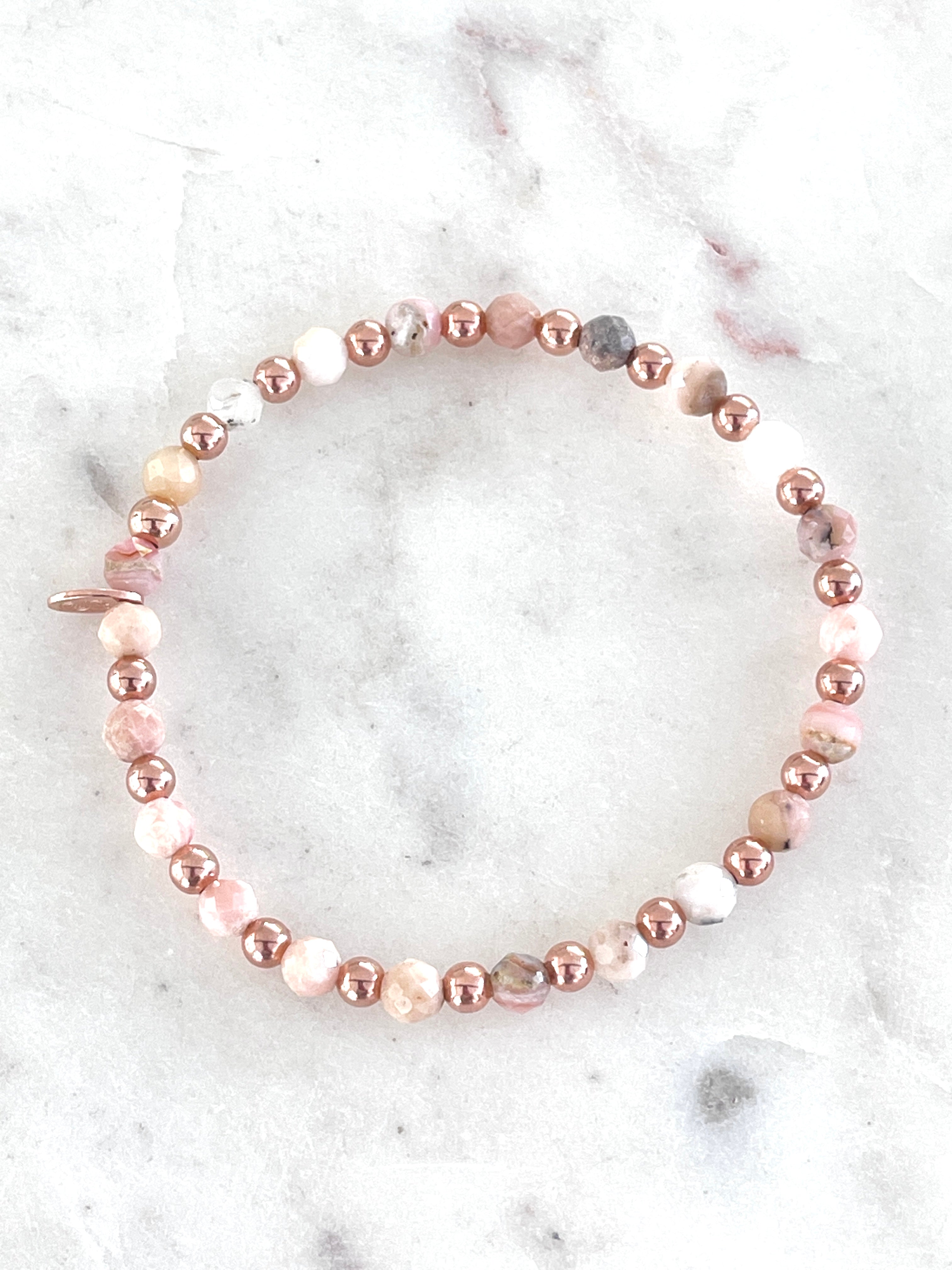 Rosé Opal und rosé vergoldete Silberelemente