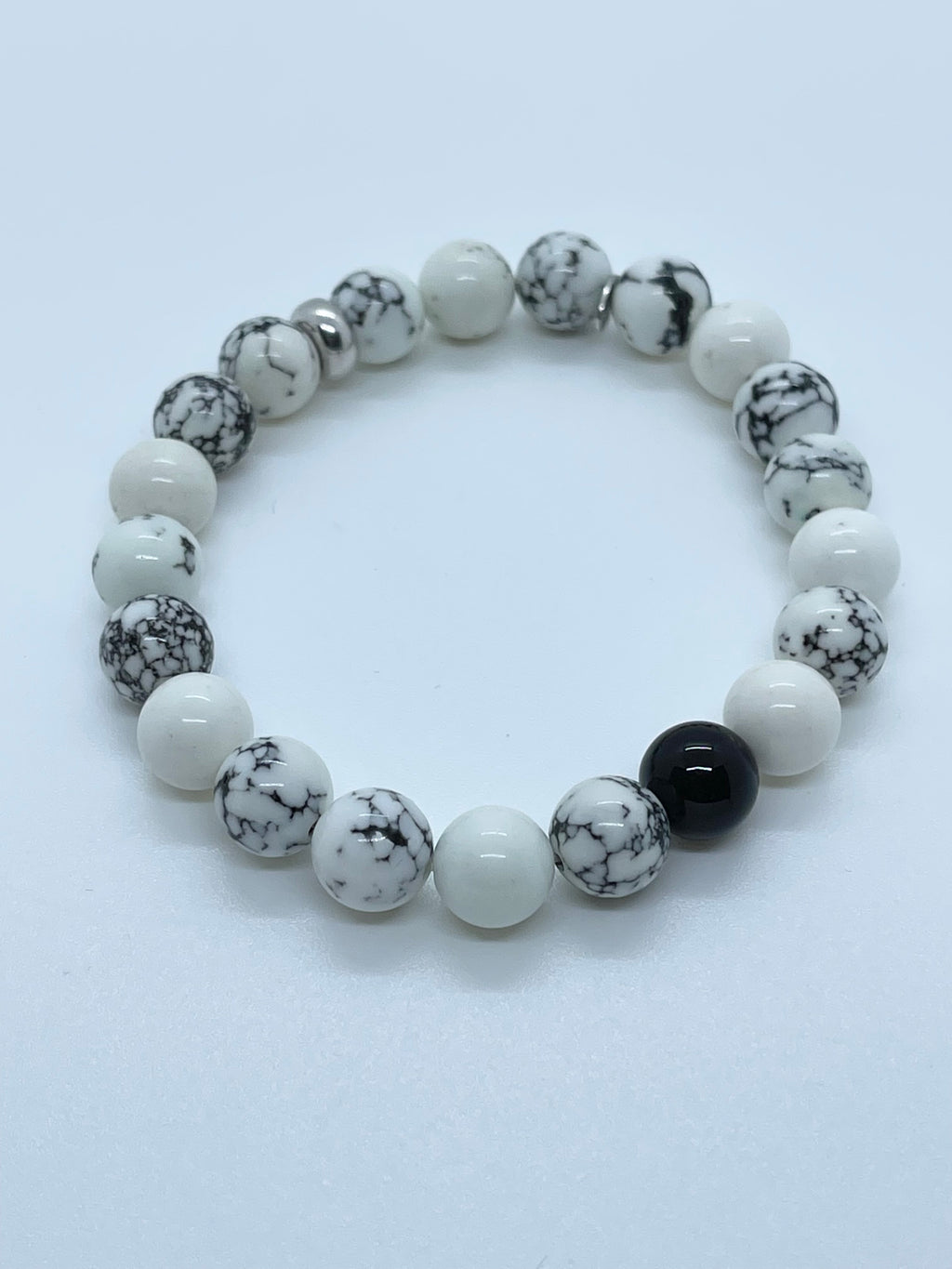 Magnesit, Onyx und Silberelement