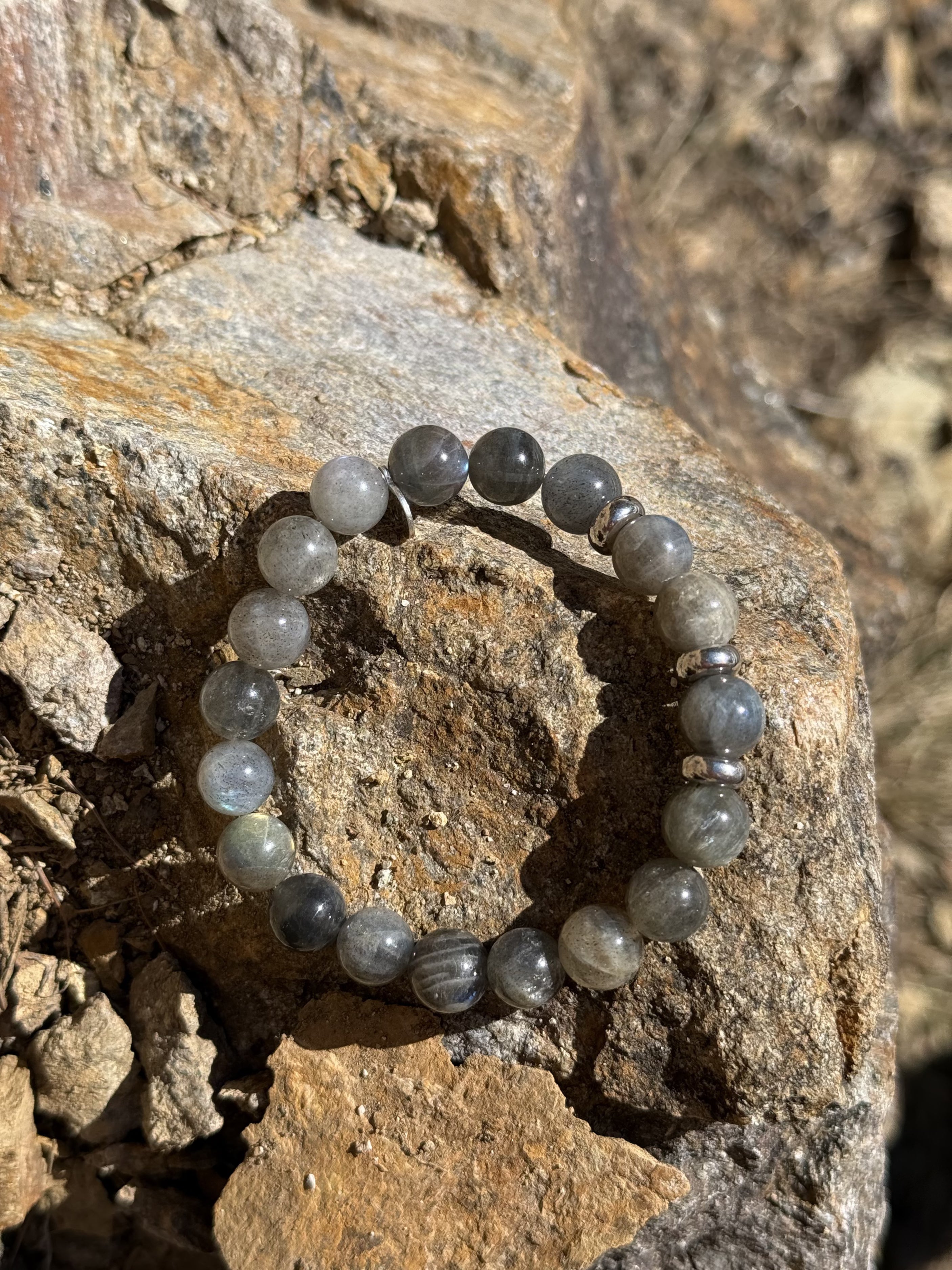 Labradorit und Silberelemente