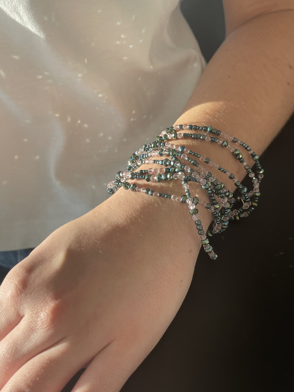 Armband oder Kette Petrolgrüne und rosa Glasperlen mit Hämatit