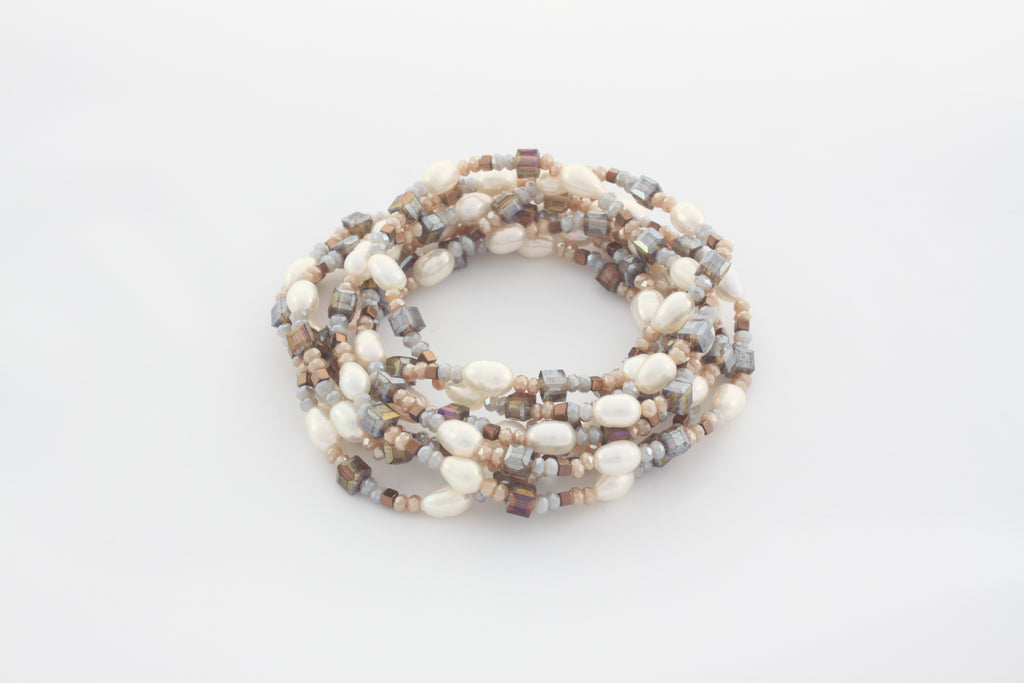 Armband oder Kette Beige, graue und braune Glasperlen mit Hämatit, Süßwasserperlen