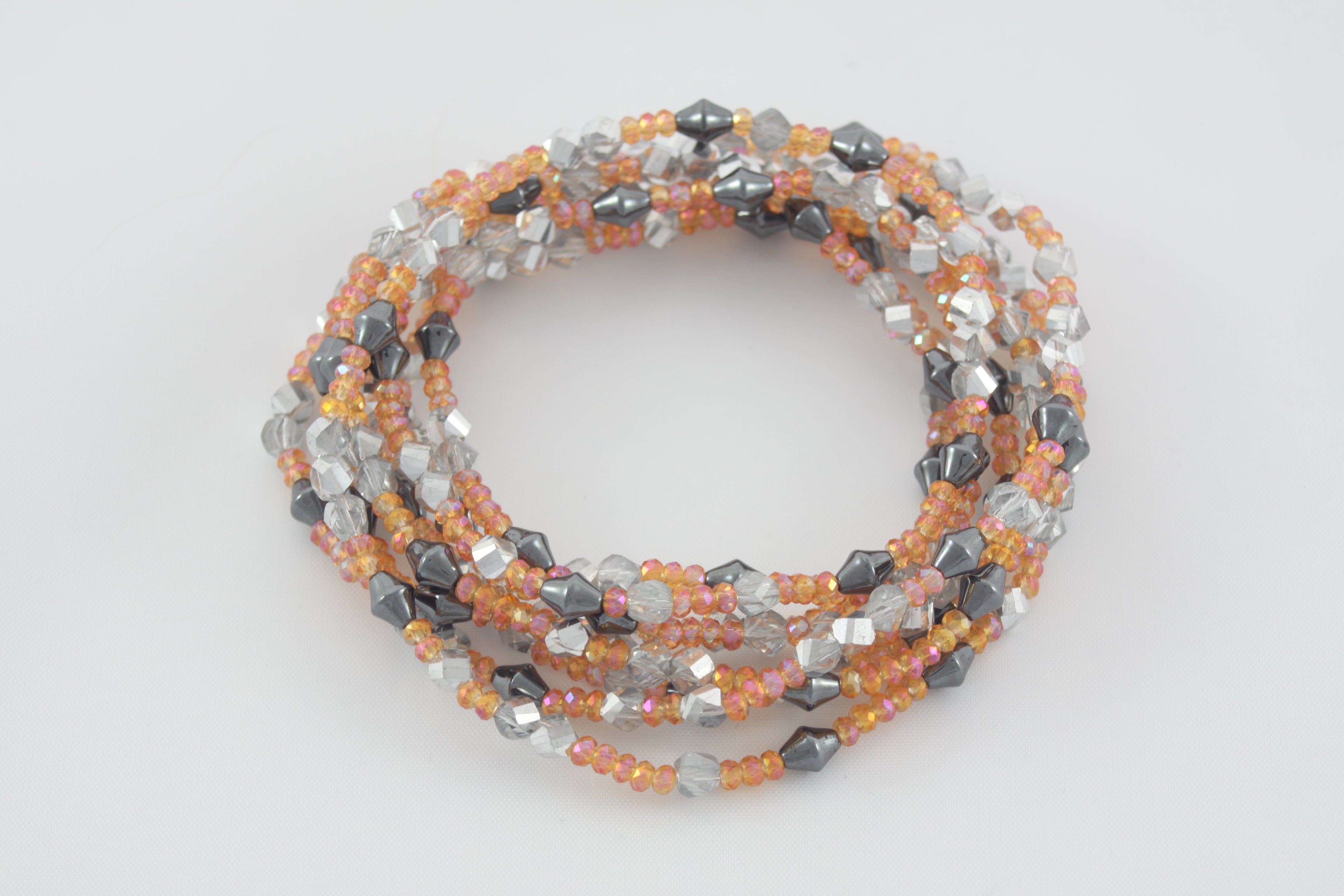 Armband oder Kette Orange- und silberfarbene Glasperlen mit Hämatit