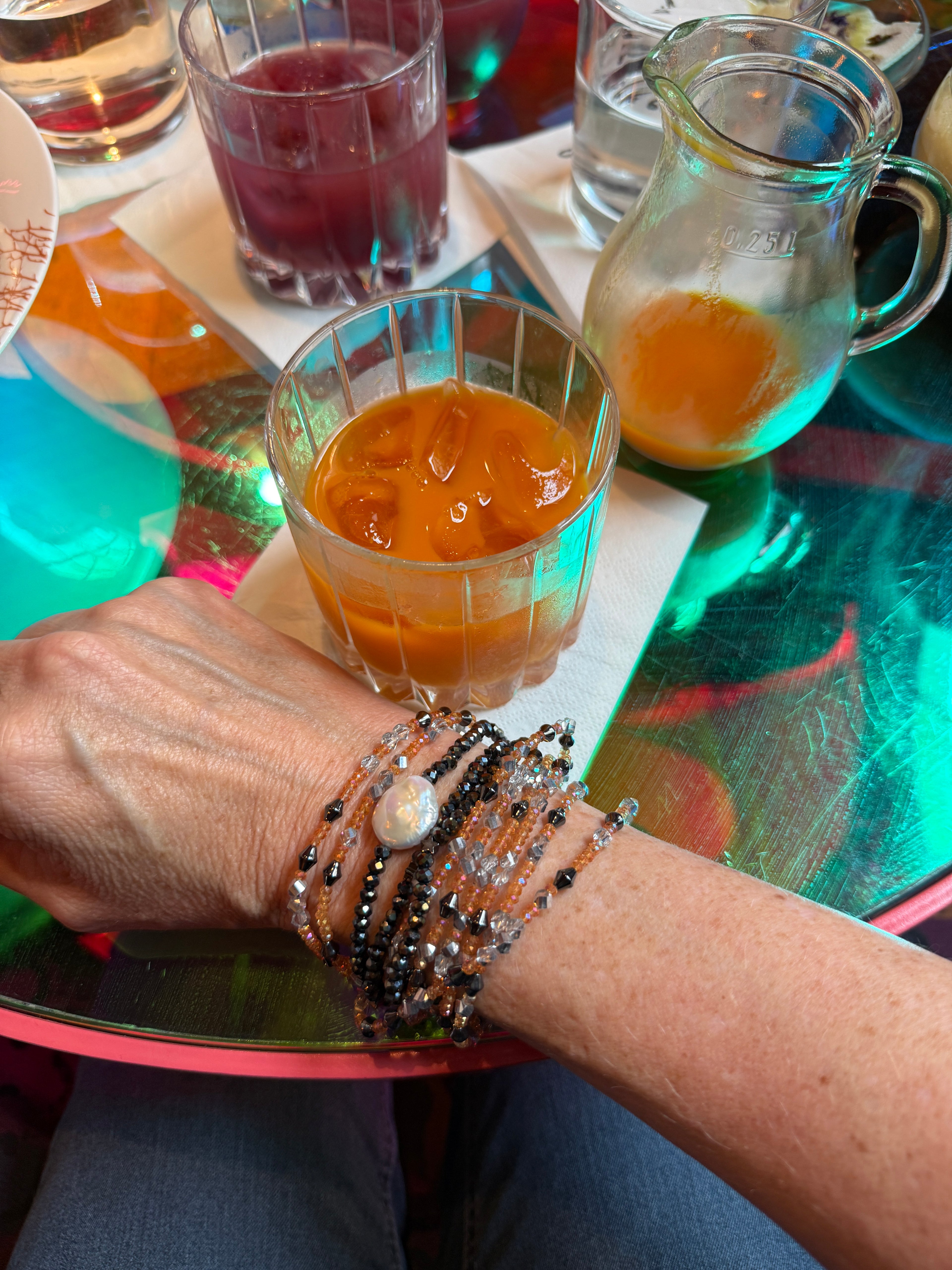 Armband oder Kette Orange- und silberfarbene Glasperlen mit Hämatit