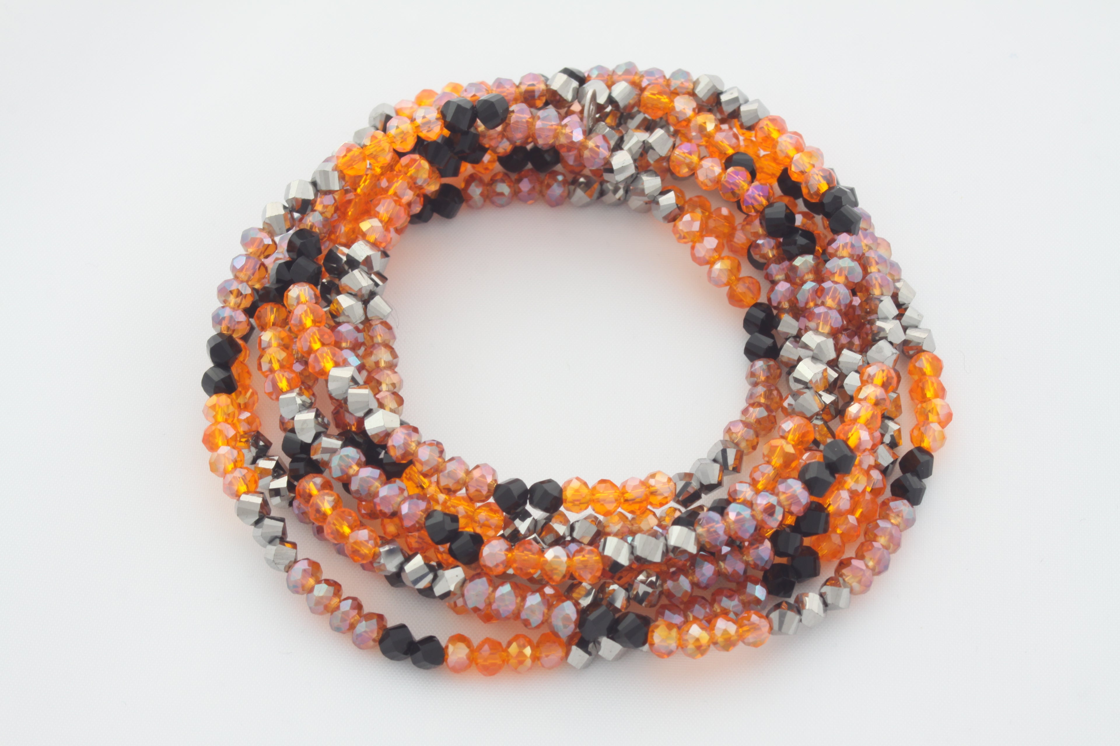 Armband oder Kette Orange, schwarze und siberfarbene Glasperlen