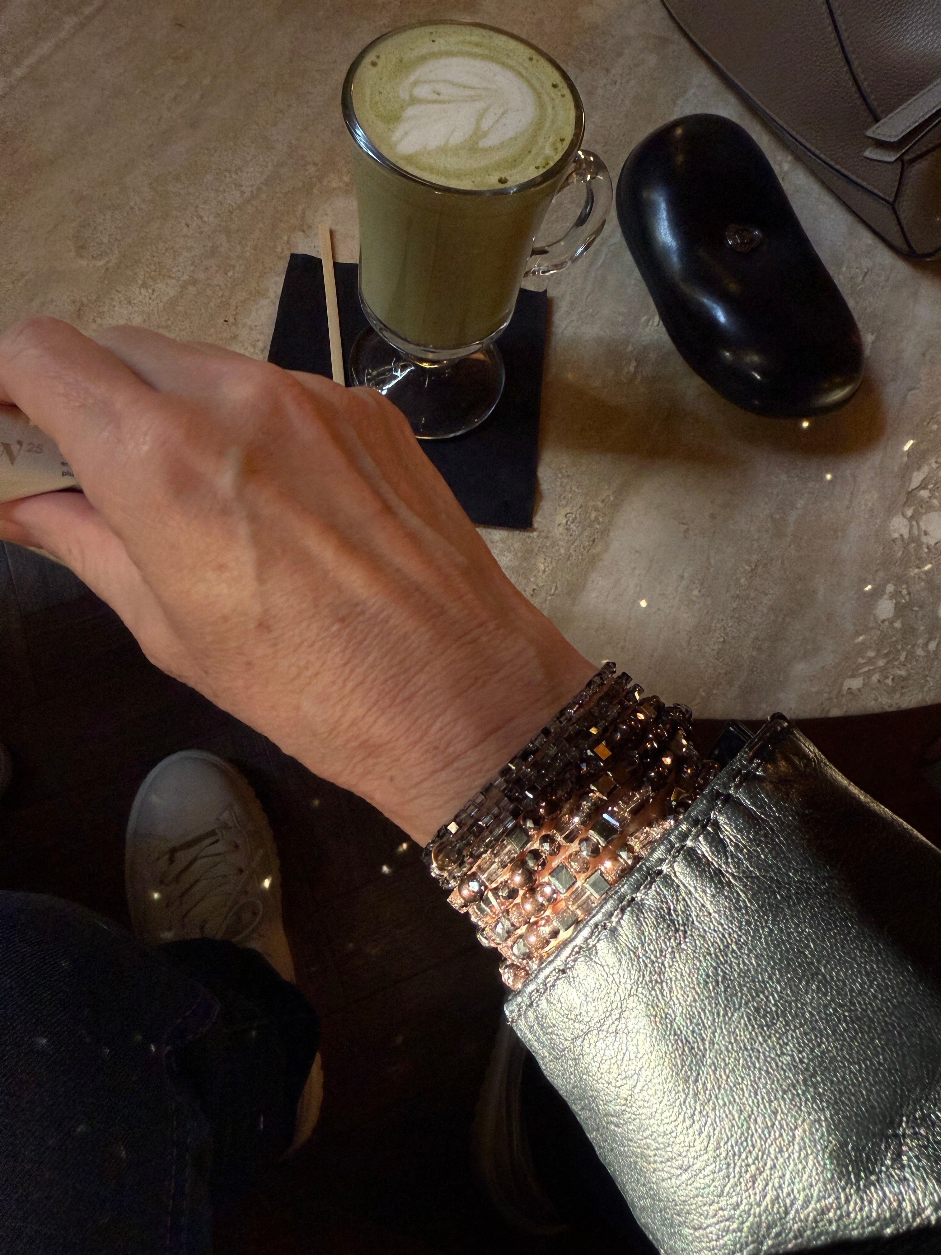 Armband oder Kette Dunkelbraune Hämatitkugeln und dunkelbraune Glasperlen