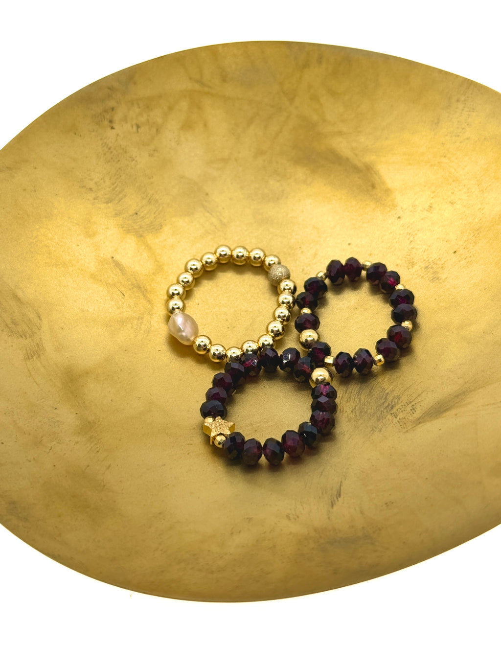 Granat facettiert mit Gelbgold vergoldeten Kugeln (Silber)