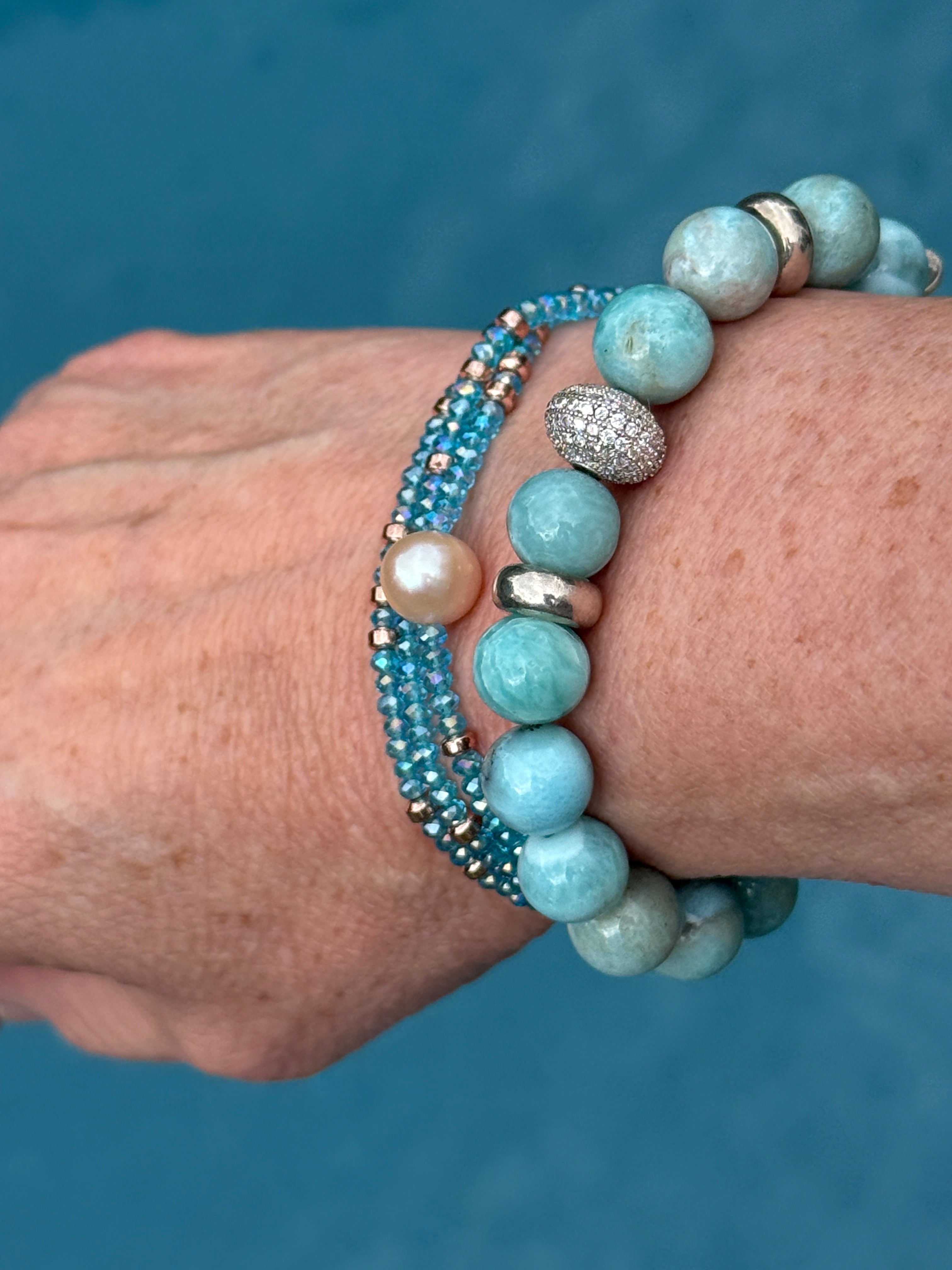 Larimar, rhodinierte Silberelemente und Zirkonia